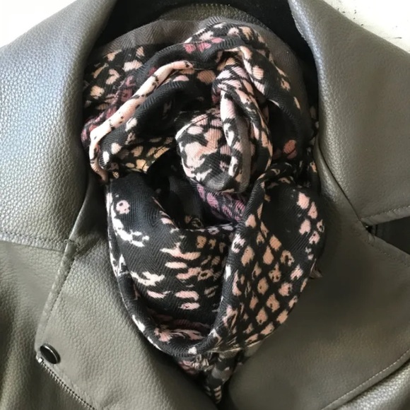 Brand new! Dynamite Leather Jacket • Gray in Size M - Picture 2 of 4